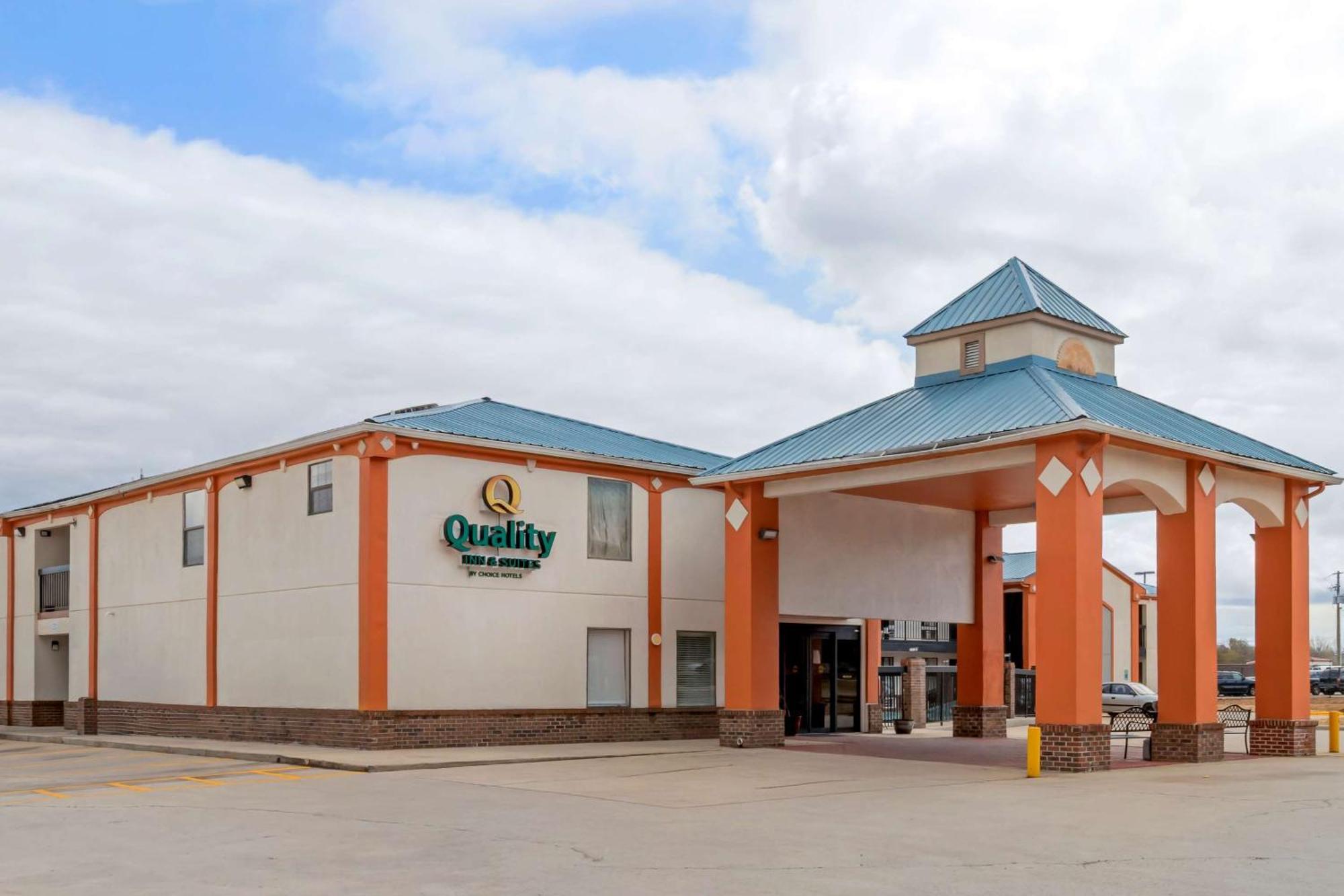 Quality Inn & Suites Decatur Priceville I-65 Екстер'єр фото